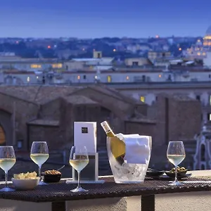 **** Hotell The Independent Italien